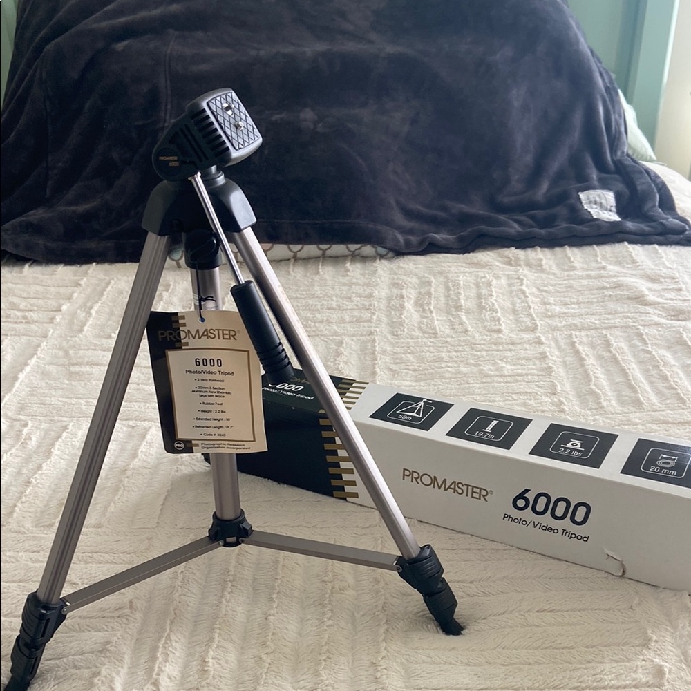 ProMaster 6000 Silver Tripod